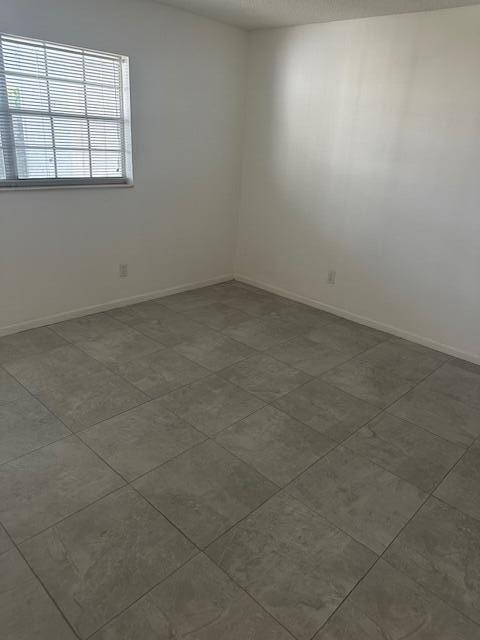 Building Photo - 1005 Knox McRae Dr