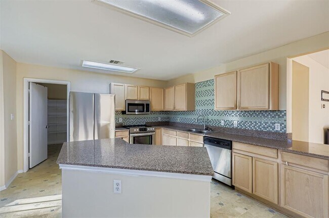 Building Photo - 1105 American Robin Path