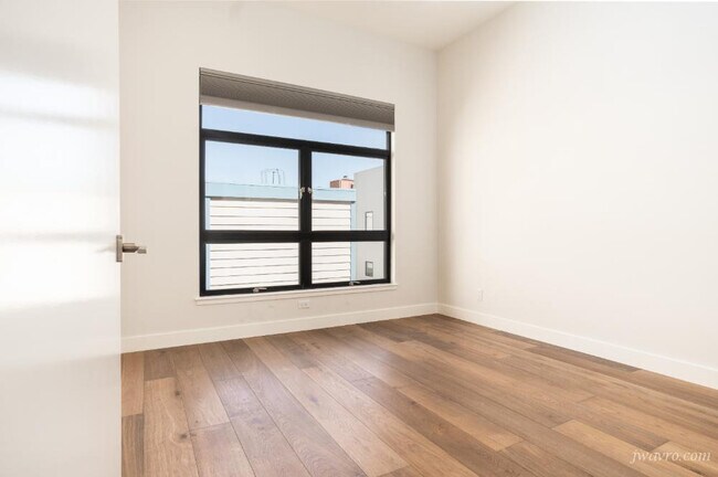 Building Photo - 25 Grace St