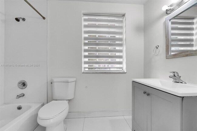 Building Photo - 6514 SW 128th Pl