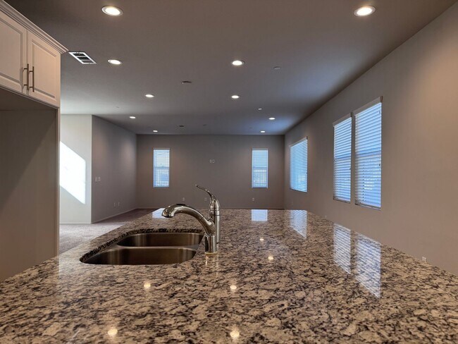 Building Photo - Large Newer Home - 4 Bedroom / 3 1/2 Bath