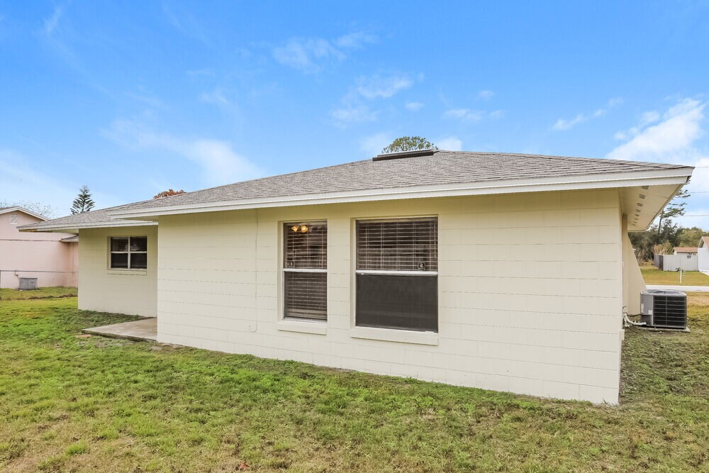 Building Photo - 703 Harland Ct