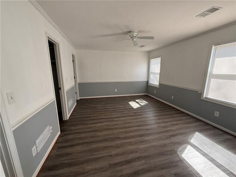 Building Photo - 3815 Samia Ct