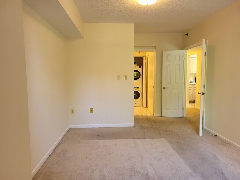 View of washer/dryer from bedroom - 4808 Moorland Ln