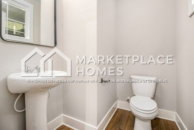 Building Photo - 1365 Cozy Cir SE