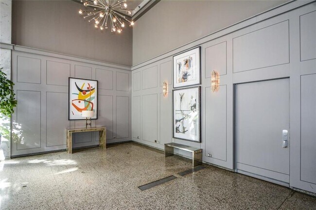 Building Photo - 620 Peachtree St NE