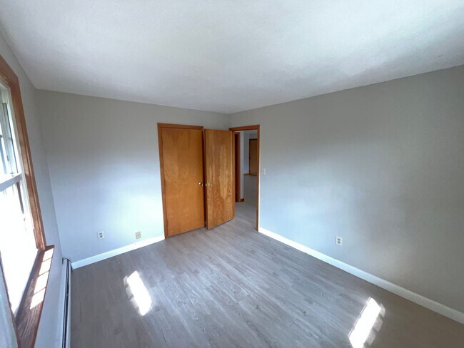 Building Photo - 50 Danbury Dr