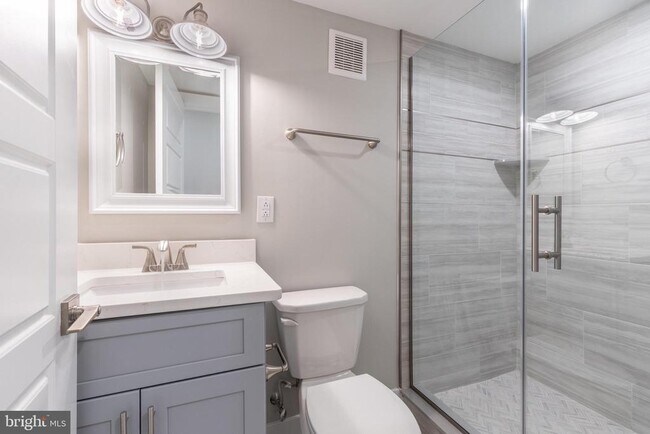 Building Photo - 141 W Huntingdon St