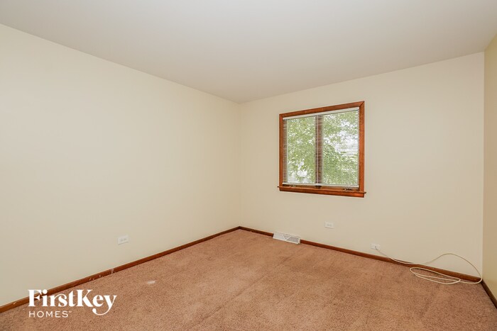 Building Photo - 5252 Arquilla Dr
