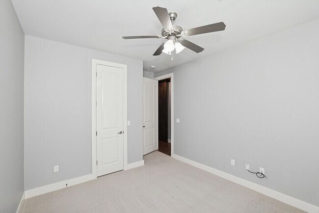 Building Photo - 9240 Highland Springs Dr