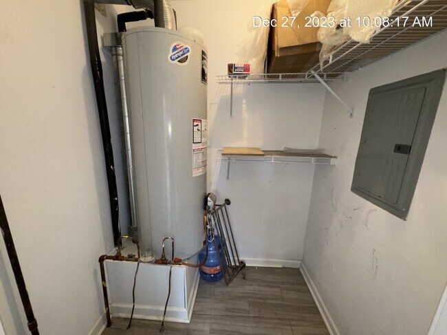 Building Photo - 332-5 Bubble Creek