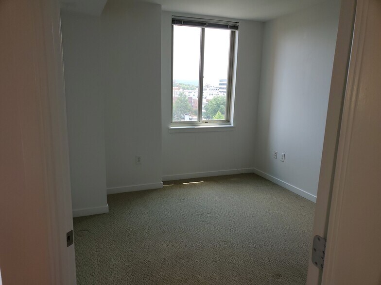 View of bedroom - 1000 New Jersey Ave SE