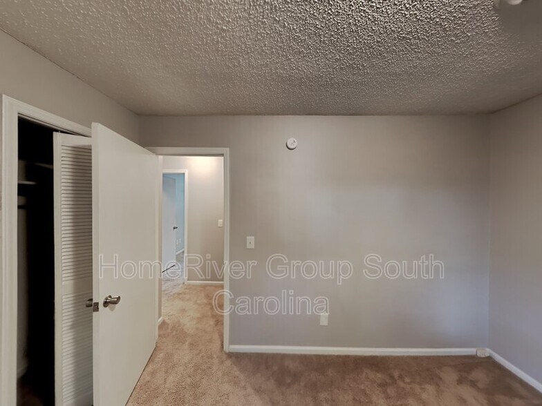 Building Photo - 206 Cable Head Rd