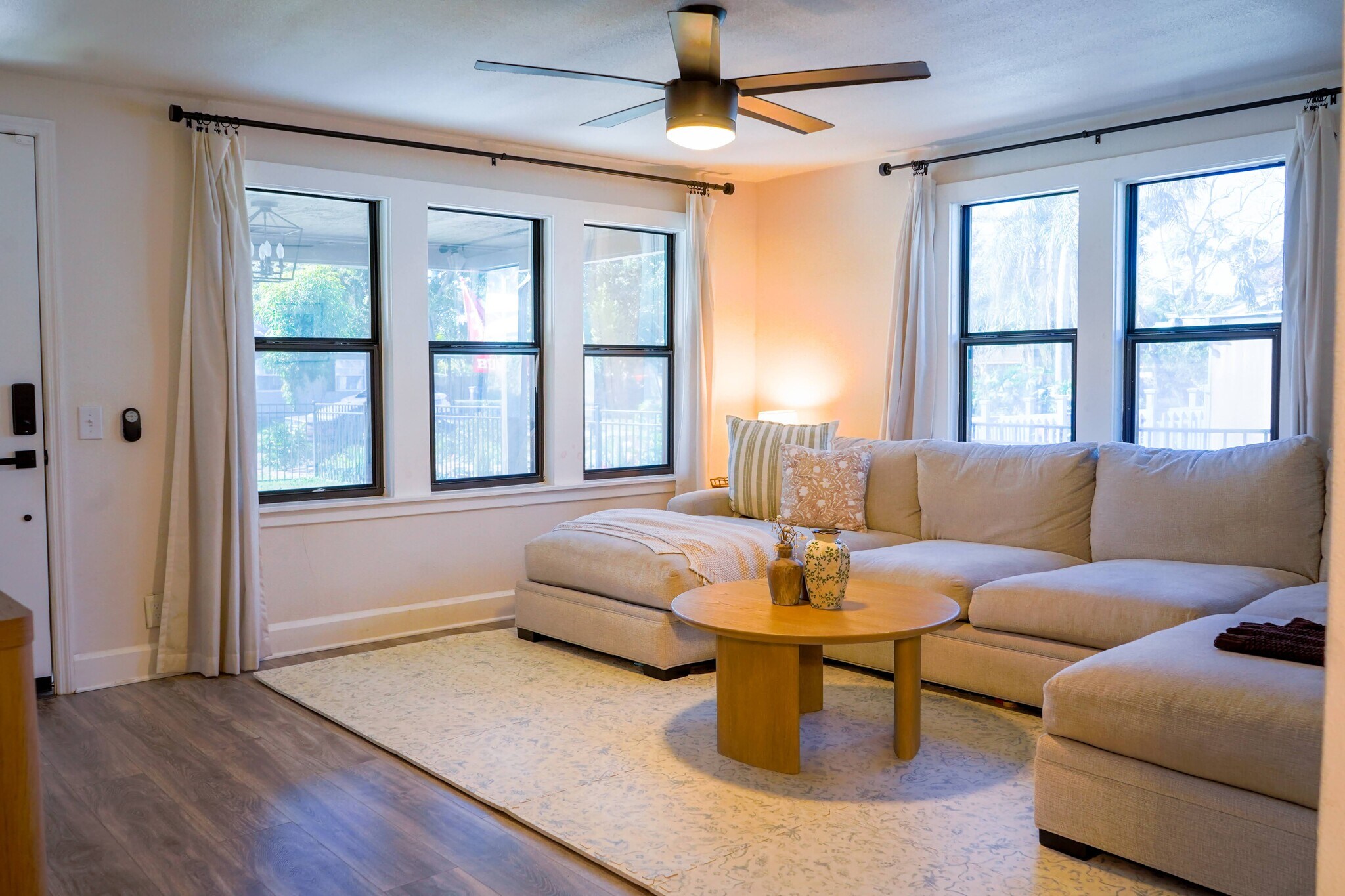 Building Photo - 3835 4th Ave N