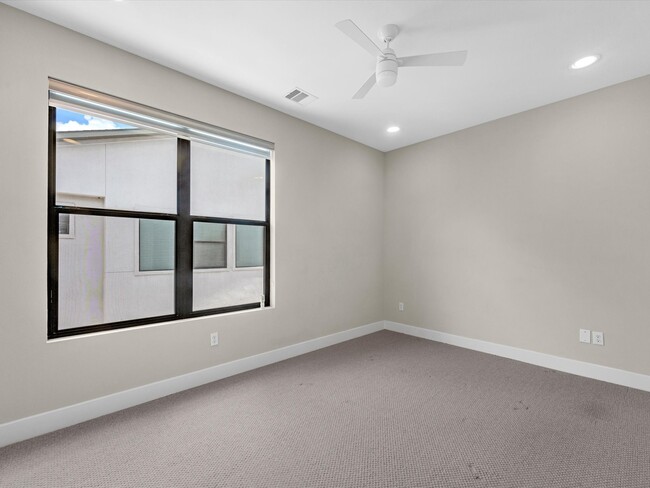 Building Photo - 1615 Milby St