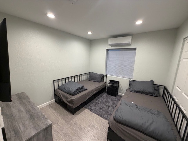 Building Photo - 13841 Sherwood St