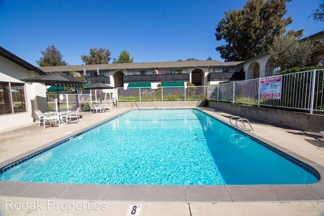 Building Photo - 107 Oak Rim Ct