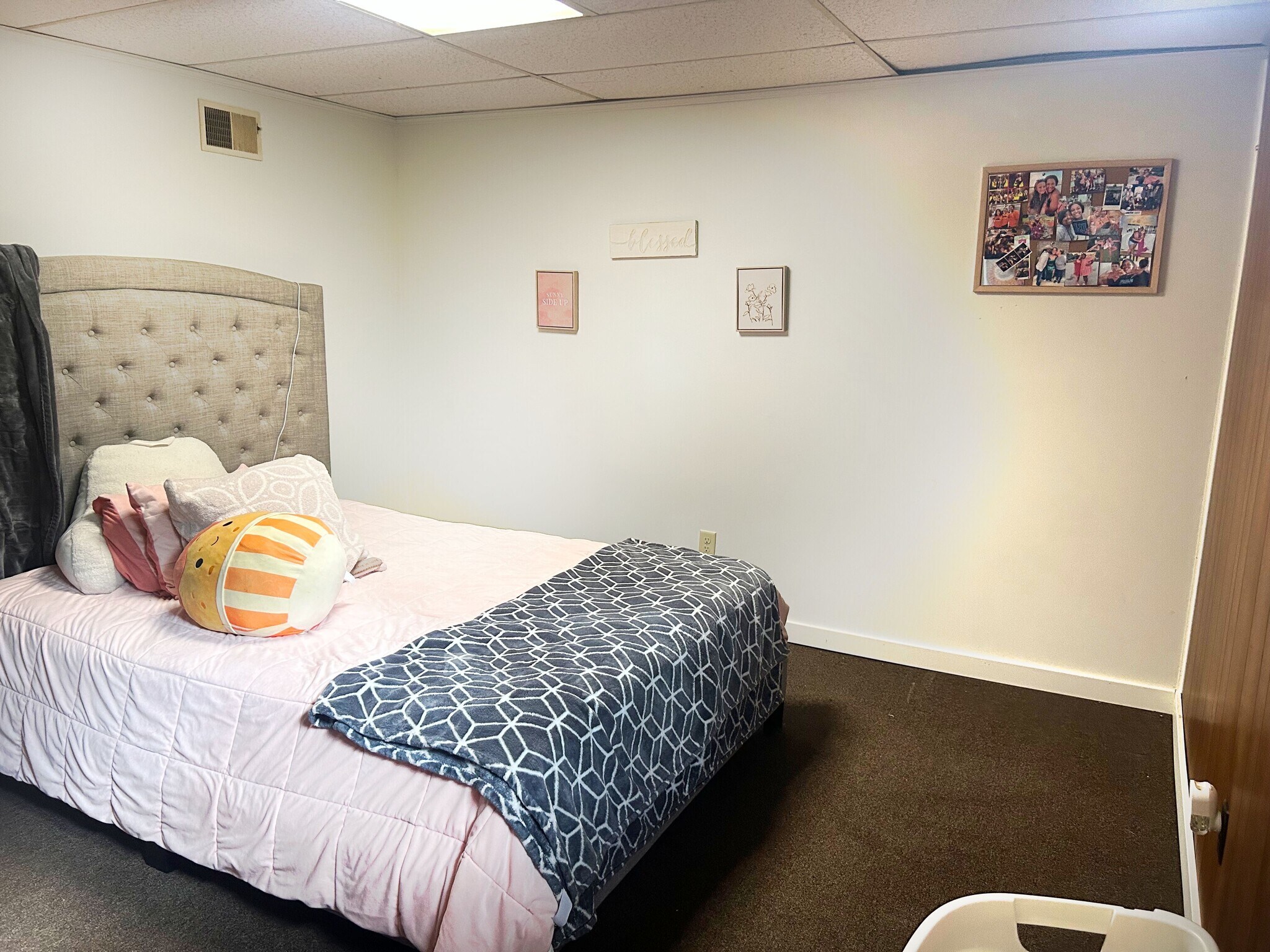 Building Photo - 454 Hutton Ln