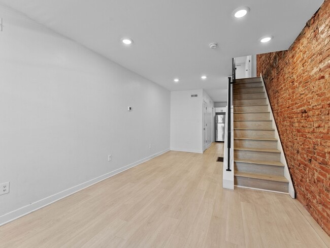 Building Photo - 2531 N Lee St