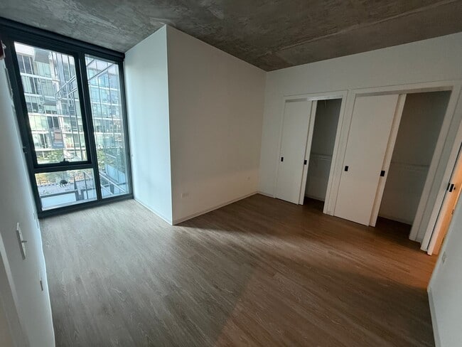 Building Photo - 1713 S Michigan Ave