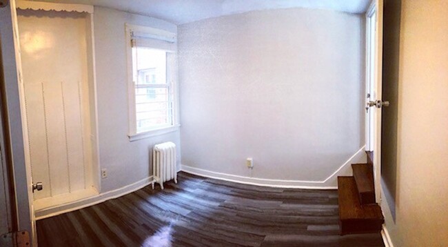 Building Photo - STUDENT RENTAL - HEART OF OAKLAND - 4 BR, ...