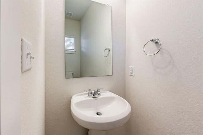 Building Photo - 401 White Steppe Way