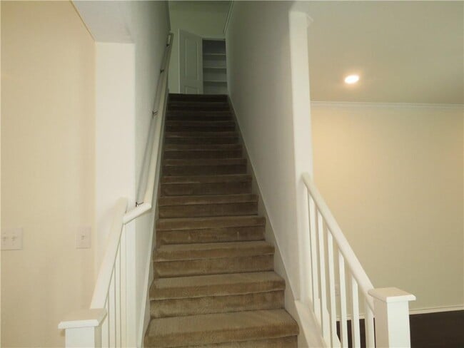 Building Photo - 17100 Gibbons Path