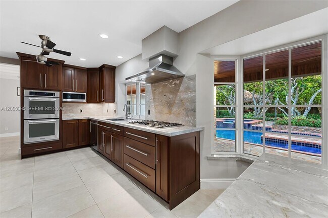Building Photo - 15440 SW 78th Ct