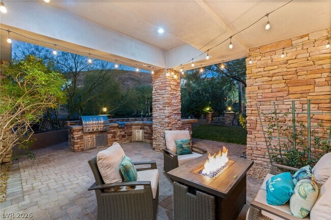 Building Photo - 1635 Liege Dr