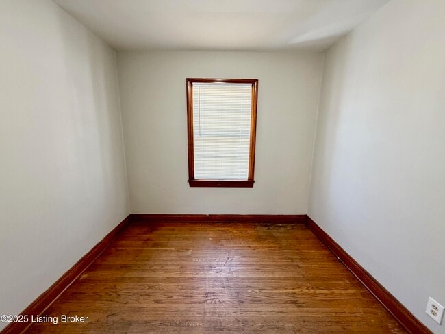 Building Photo - 1106 Oleanda Ave