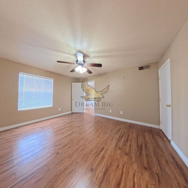 Building Photo - 8101 W Flamingo Rd