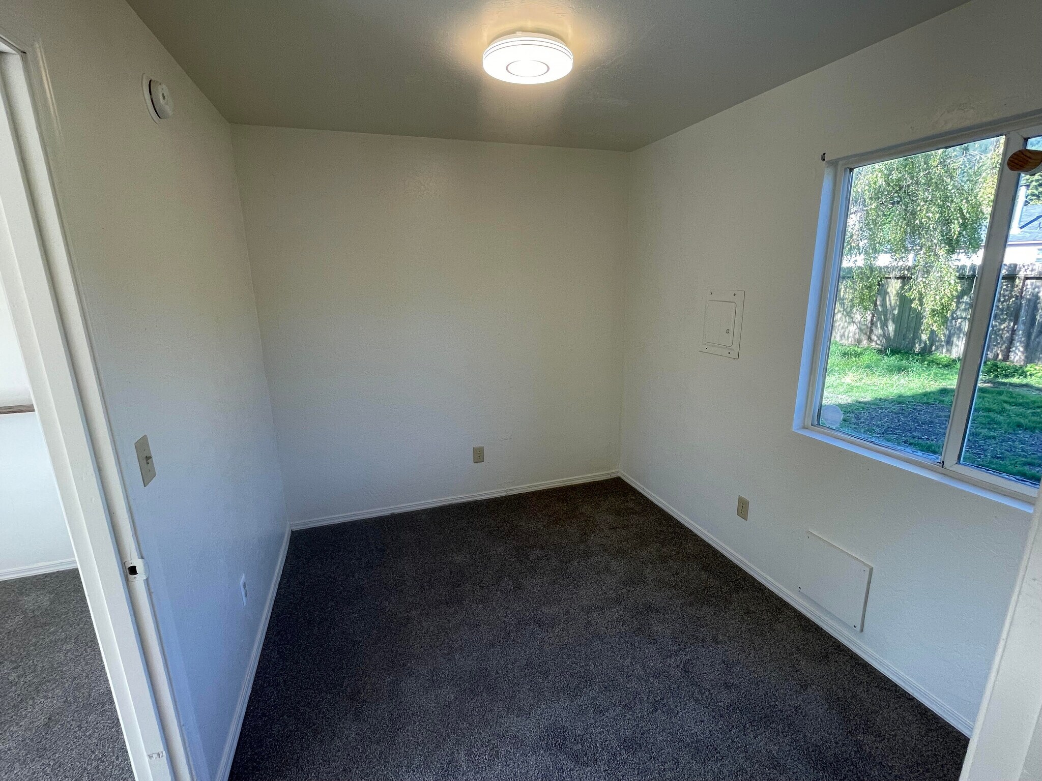 Building Photo - 673 Rigby Ave