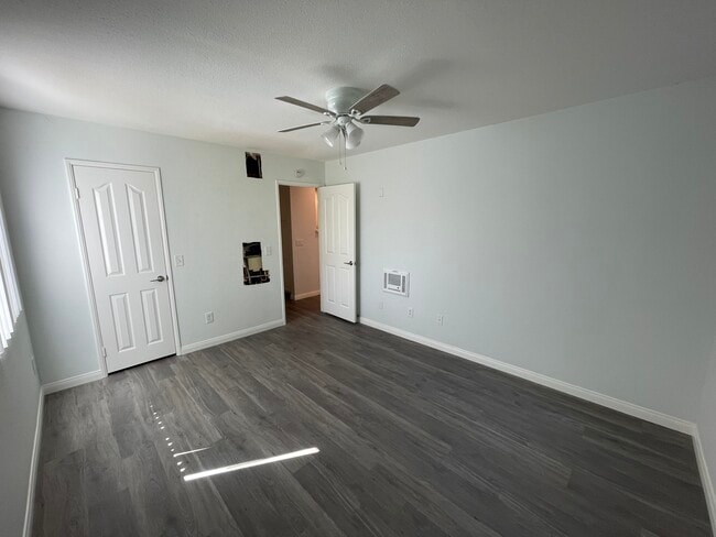 Building Photo - 1810 S El Camino Real