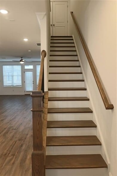 Building Photo - 5430 Howington Ct