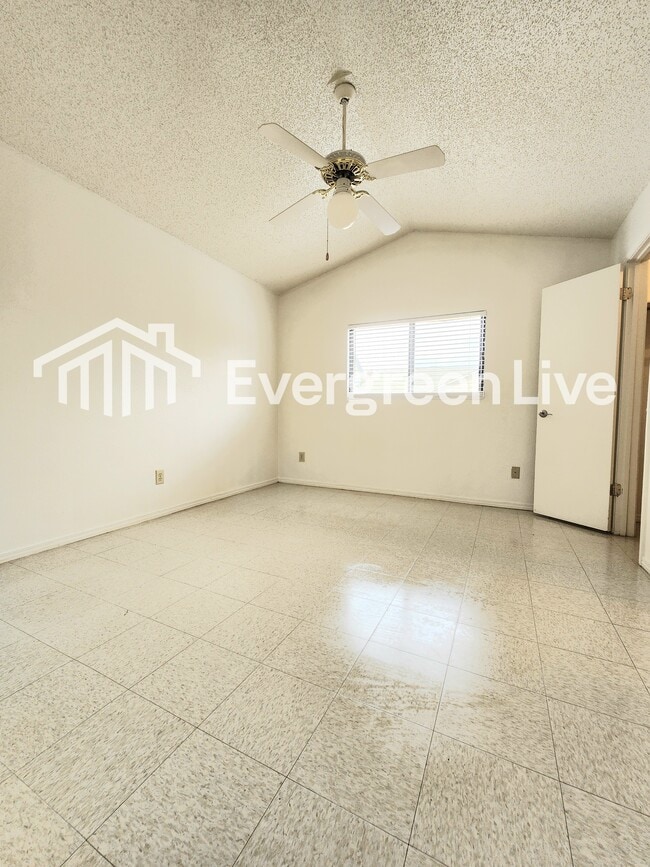 Building Photo - 2302 Sandia Ct