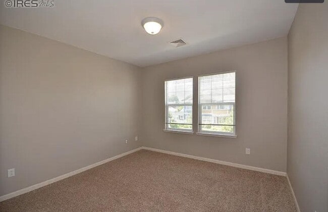 Building Photo - 2202 Owens Ave