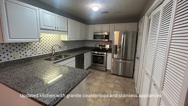 Building Photo - Charming 2 Bed/2 Bath Alpharetta Home with...