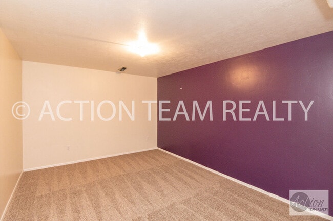 Building Photo - 13533 Venicia Way