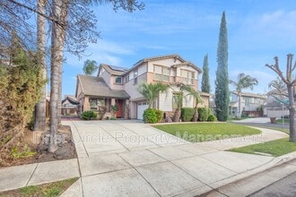 Building Photo - 812 Shasta Daisy Dr