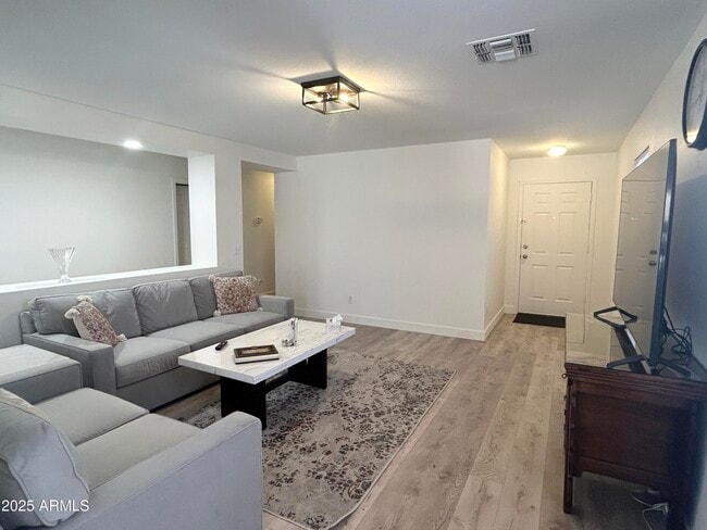 Building Photo - 1722 W Amberwood Dr