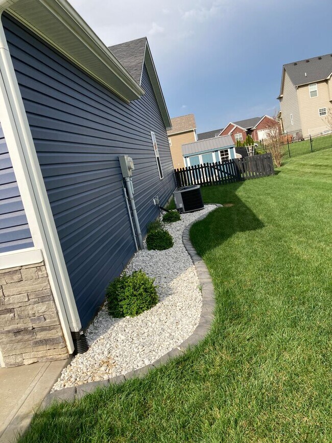 Building Photo - 119 McClendon Hills Ln