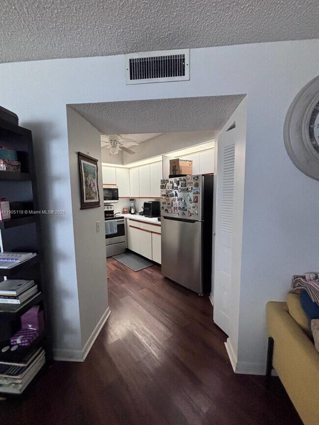 Building Photo - 500 SW 130th Terrace