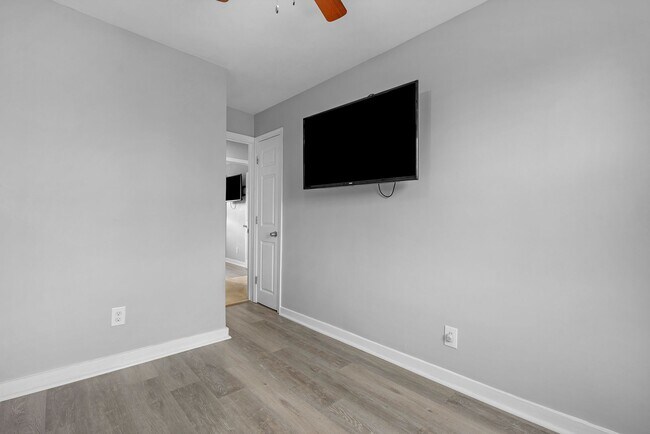 Building Photo - Gwynn Falls Beautiful 3 Bedroom With Finished Basement for RENT