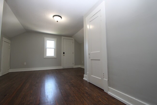 Building Photo - 225 Garfield Ave SW
