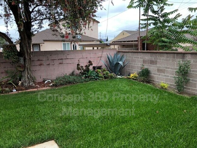 Building Photo - 3153 W 155th St