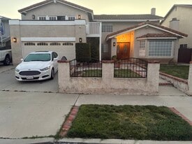 Building Photo - 1926 Glenview Ave