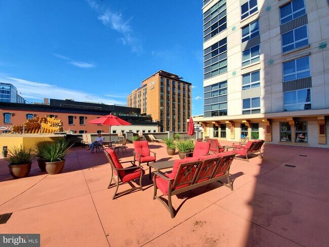 Building Photo - 777 7th St NW