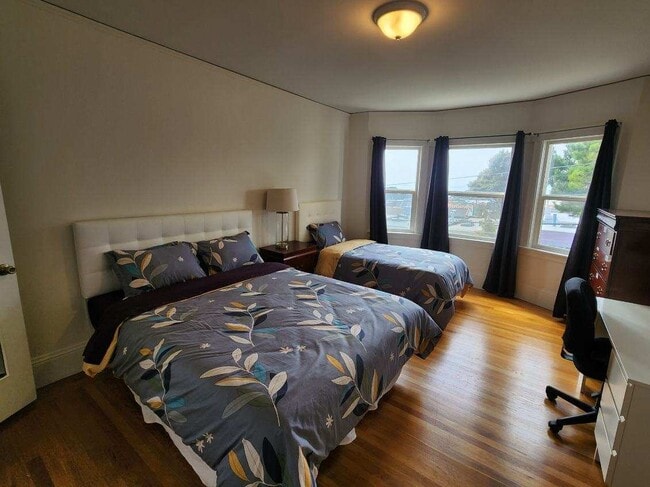 Building Photo - 2231 16th Ave