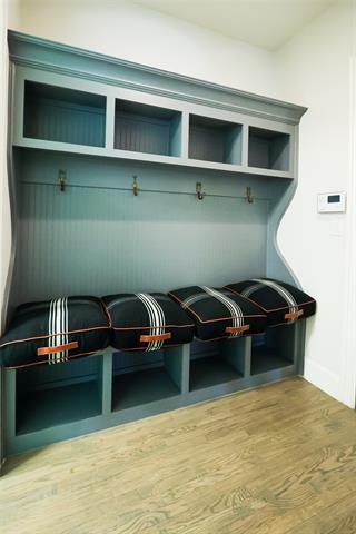 Building Photo - 316 Hollow Way