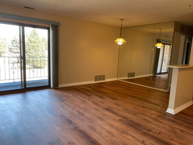 Building Photo - 15153 Seagull Dr
